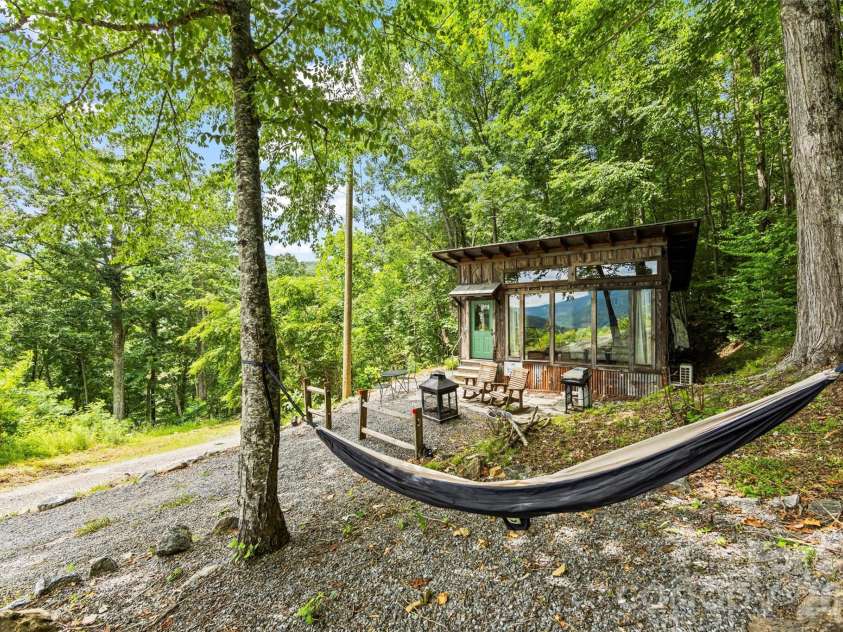 553 Paradise Mountain Road, Canton, NC 28716.  MLS# CAR4386701, YatesRealty ID 26097. 