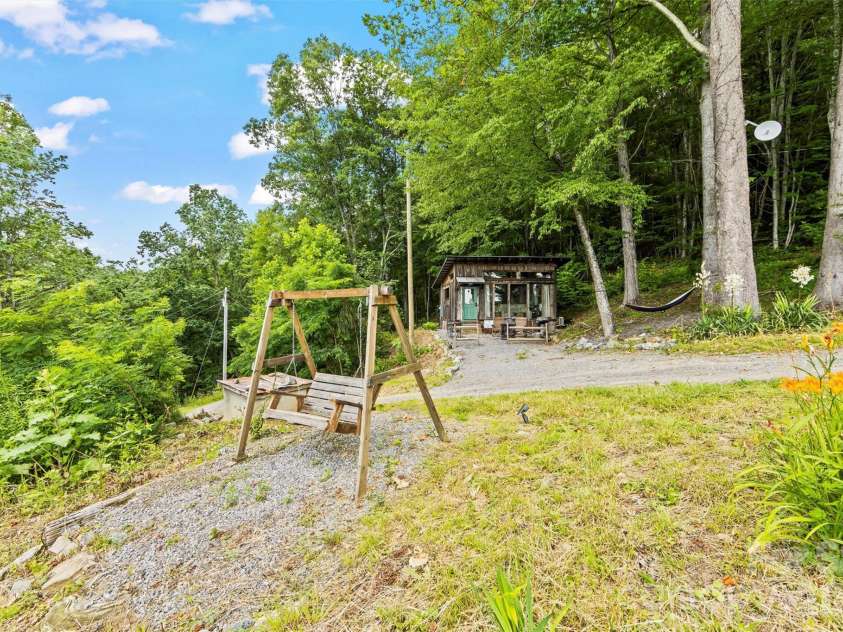 553 Paradise Mountain Road, Canton, NC 28716.  MLS# CAR4386701, YatesRealty ID 26097. 