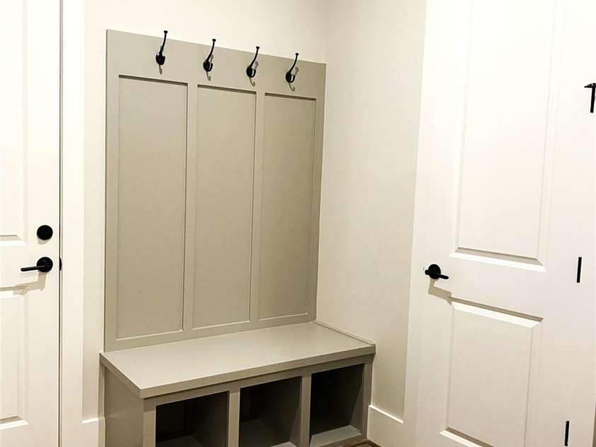 179 Chaska Loop, Troutman, NC 28166.  MLS# CAR4386501, YatesRealty ID 26098. Mudroom