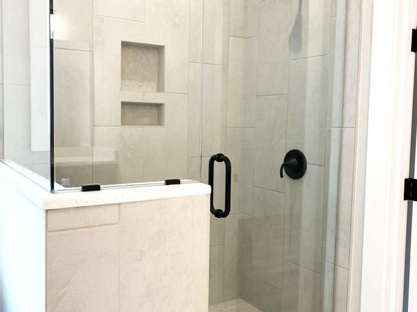 179 Chaska Loop, Troutman, NC 28166.  MLS# CAR4386501, YatesRealty ID 26098. Primary Shower