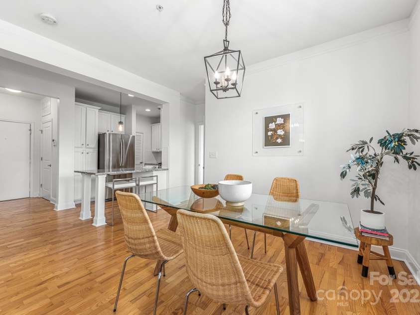 558 Oakland Avenue, Charlotte, NC 28204.  MLS# CAR4273248, YatesRealty ID 26098. 