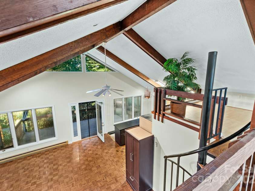 33 Summit Lane, Newland, NC 28657.  MLS# CAR4199046, YatesRealty ID 261. 