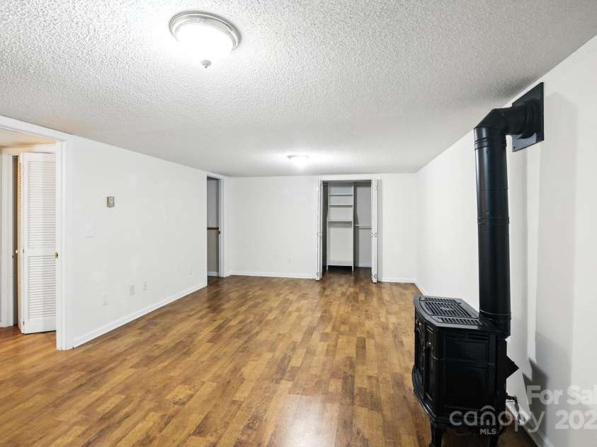 33 Summit Lane, Newland, NC 28657.  MLS# CAR4199046, YatesRealty ID 261. 