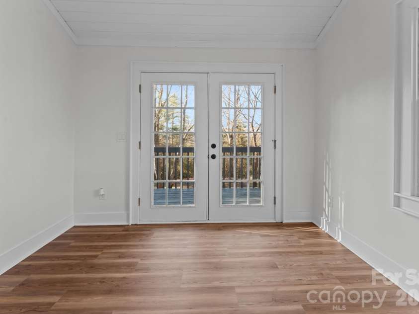 15 Glory Road, Franklin, NC 28734.  MLS# CAR4334665, YatesRealty ID 2610. 