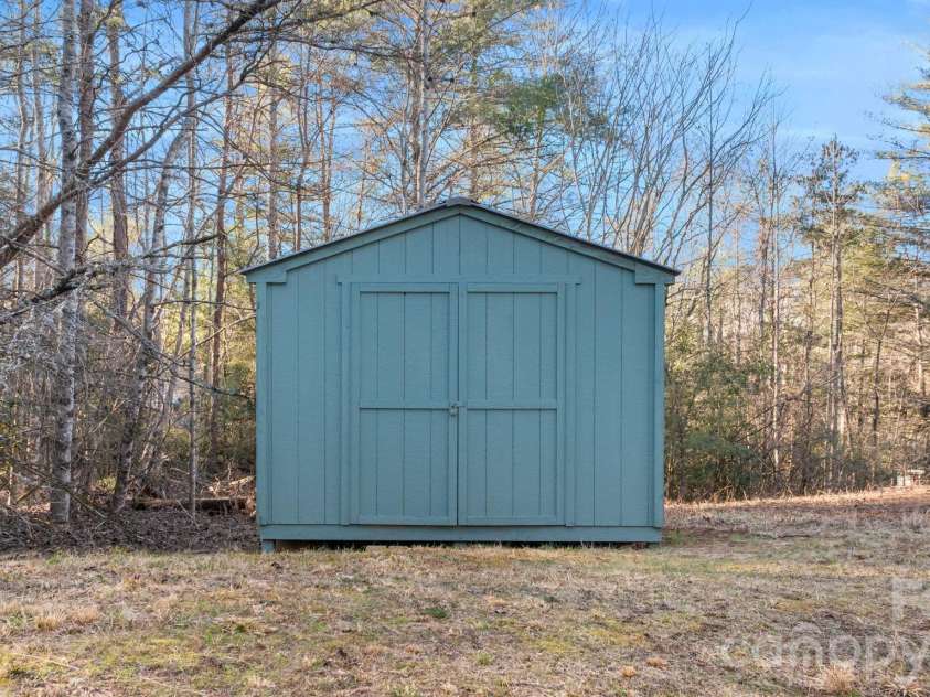 15 Glory Road, Franklin, NC 28734.  MLS# CAR4334665, YatesRealty ID 2610. Outbuilding
