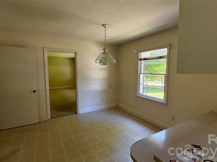 150 31st Avenue, Hickory, NC 28601.  MLS# CAR4389566, YatesRealty ID 2610. 