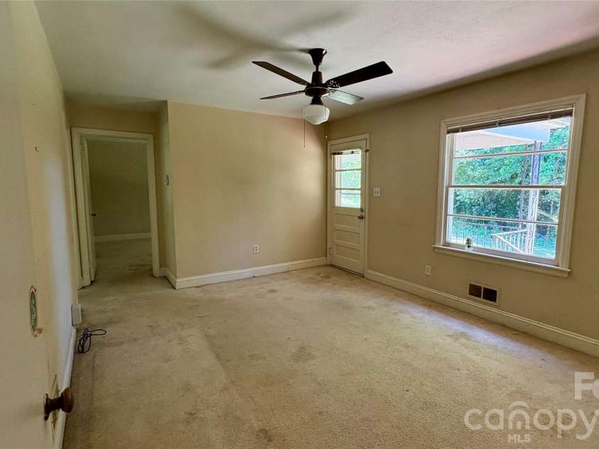 150 31st Avenue, Hickory, NC 28601.  MLS# CAR4389566, YatesRealty ID 2610. 