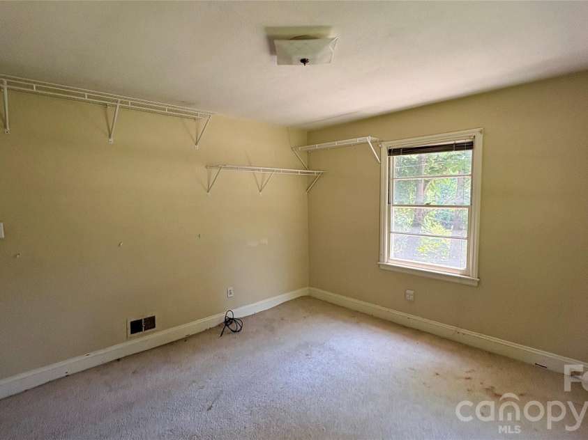 150 31st Avenue, Hickory, NC 28601.  MLS# CAR4389566, YatesRealty ID 2610. 