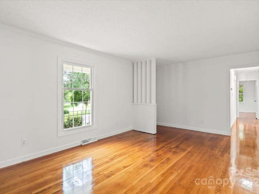 1512 Anthony Drive, Gastonia, NC 28052.  MLS# CAR4268994, YatesRealty ID 26100. 