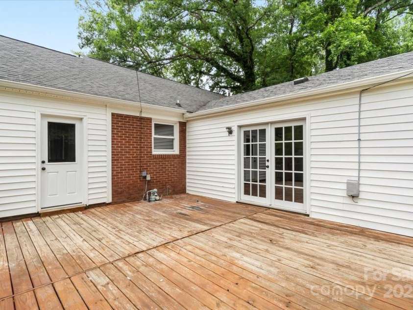 1512 Anthony Drive, Gastonia, NC 28052.  MLS# CAR4268994, YatesRealty ID 26100. 