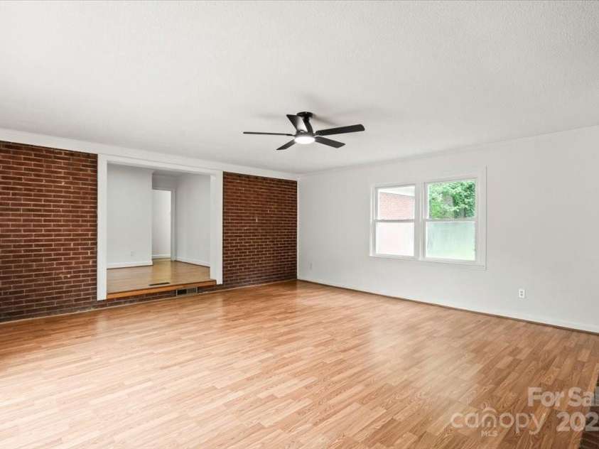 1512 Anthony Drive, Gastonia, NC 28052.  MLS# CAR4268994, YatesRealty ID 26100. 