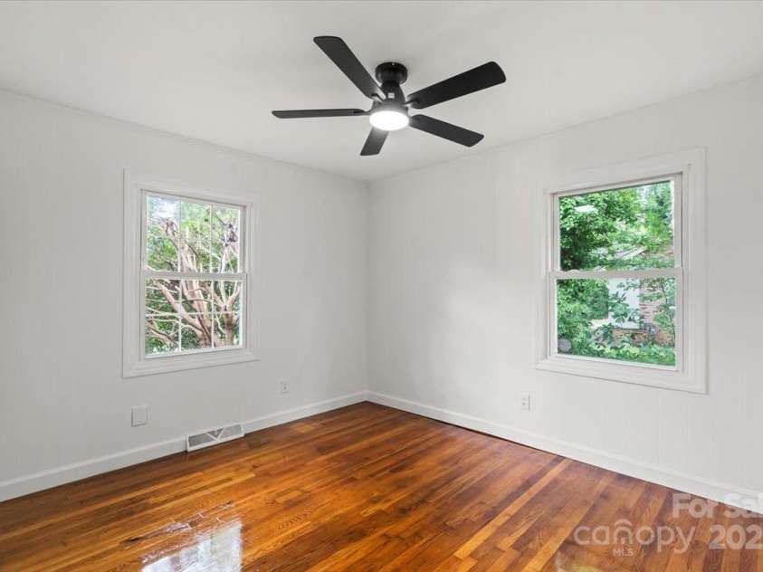 1512 Anthony Drive, Gastonia, NC 28052.  MLS# CAR4268994, YatesRealty ID 26100. 