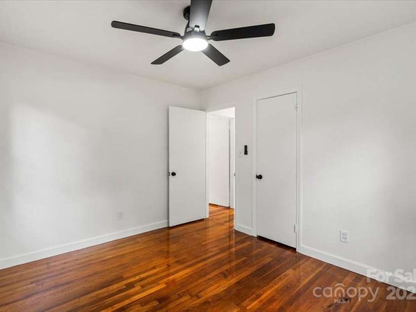 1512 Anthony Drive, Gastonia, NC 28052.  MLS# CAR4268994, YatesRealty ID 26100. 