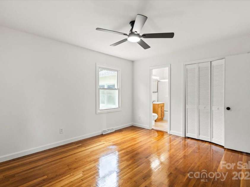 1512 Anthony Drive, Gastonia, NC 28052.  MLS# CAR4268994, YatesRealty ID 26100. 