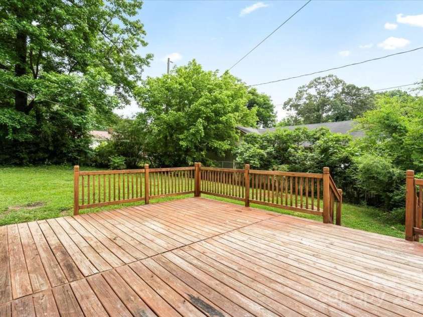 1512 Anthony Drive, Gastonia, NC 28052.  MLS# CAR4268994, YatesRealty ID 26100. 