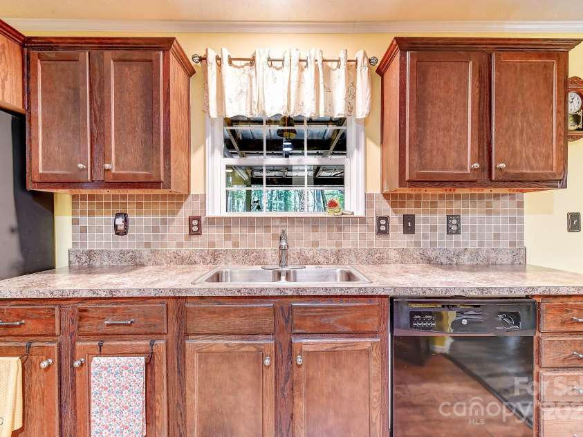 20 Jessica Lane, Barnardsville, NC 28709.  MLS# CAR4274665, YatesRealty ID 26101. 