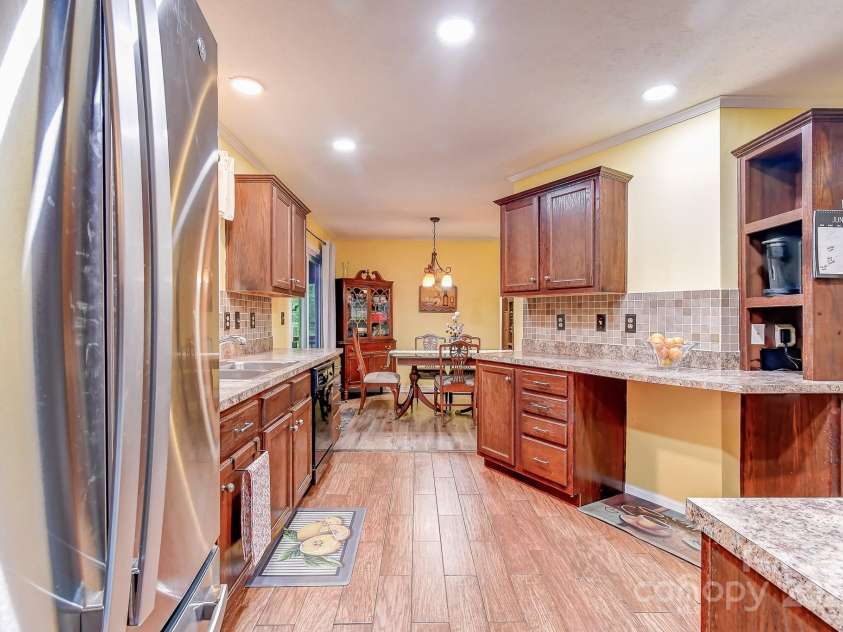 20 Jessica Lane, Barnardsville, NC 28709.  MLS# CAR4274665, YatesRealty ID 26101. 
