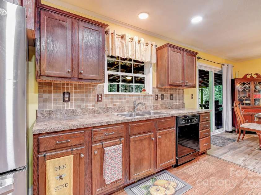 20 Jessica Lane, Barnardsville, NC 28709.  MLS# CAR4274665, YatesRealty ID 26101. 