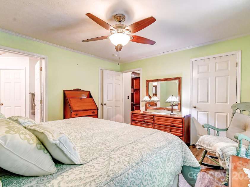 20 Jessica Lane, Barnardsville, NC 28709.  MLS# CAR4274665, YatesRealty ID 26101. 