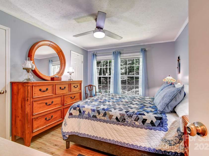 20 Jessica Lane, Barnardsville, NC 28709.  MLS# CAR4274665, YatesRealty ID 26101. 