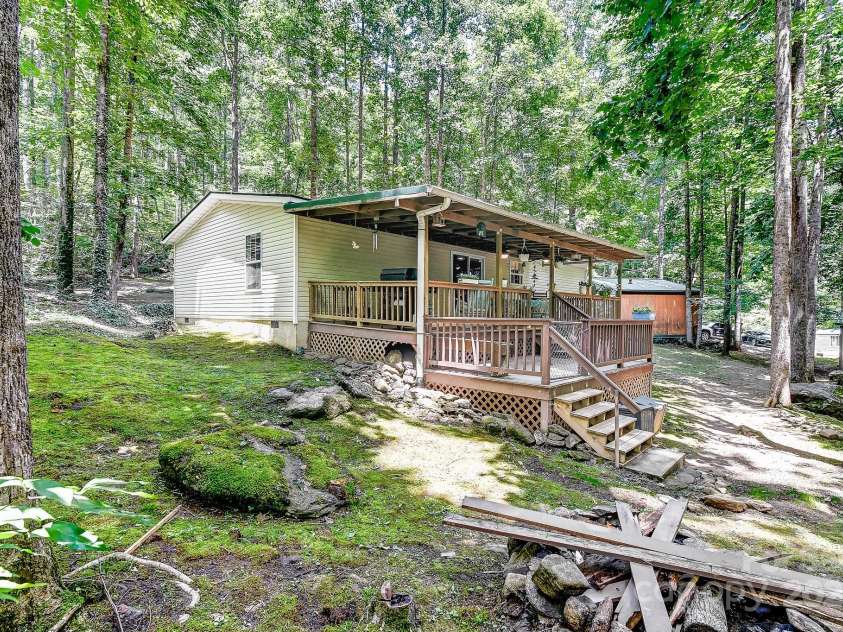 20 Jessica Lane, Barnardsville, NC 28709.  MLS# CAR4274665, YatesRealty ID 26101. 