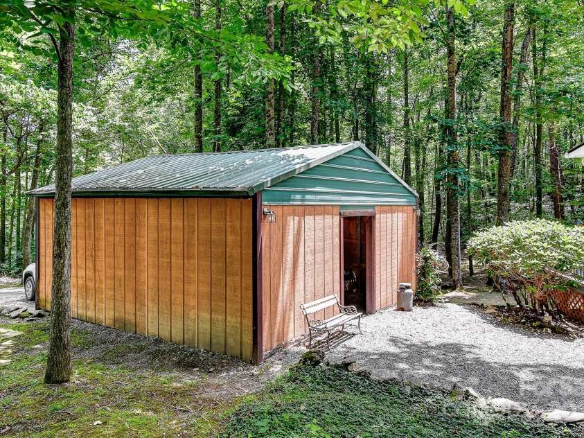 20 Jessica Lane, Barnardsville, NC 28709.  MLS# CAR4274665, YatesRealty ID 26101. 