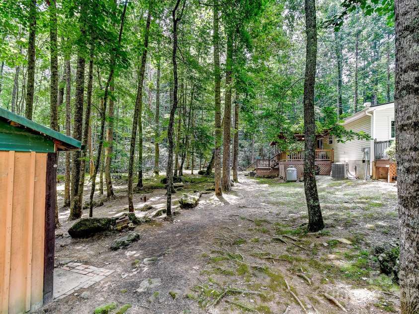 20 Jessica Lane, Barnardsville, NC 28709.  MLS# CAR4274665, YatesRealty ID 26101. 