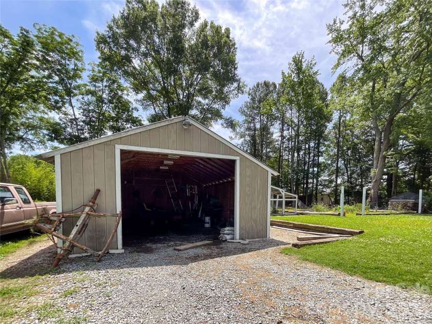 5507 Rocky River Road, Monroe, NC 28112.  MLS# CAR4386019, YatesRealty ID 26102. 