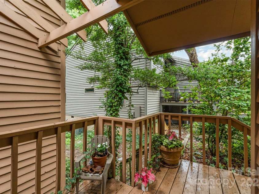 8968 St Croix Lane, Charlotte, NC 28277.  MLS# CAR4264693, YatesRealty ID 26102. 