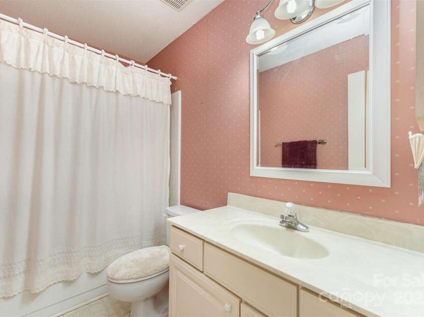 8968 St Croix Lane, Charlotte, NC 28277.  MLS# CAR4264693, YatesRealty ID 26102. 