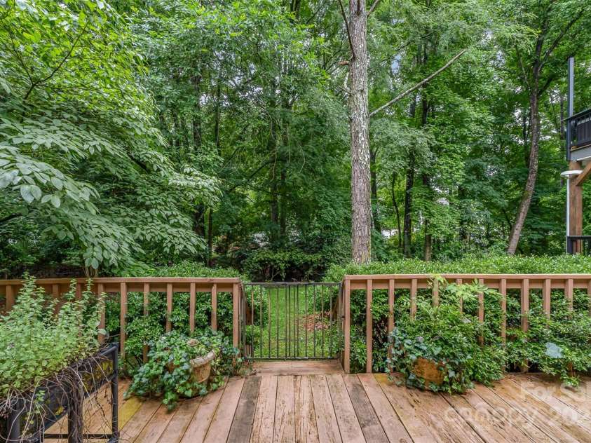 8968 St Croix Lane, Charlotte, NC 28277.  MLS# CAR4264693, YatesRealty ID 26102. 