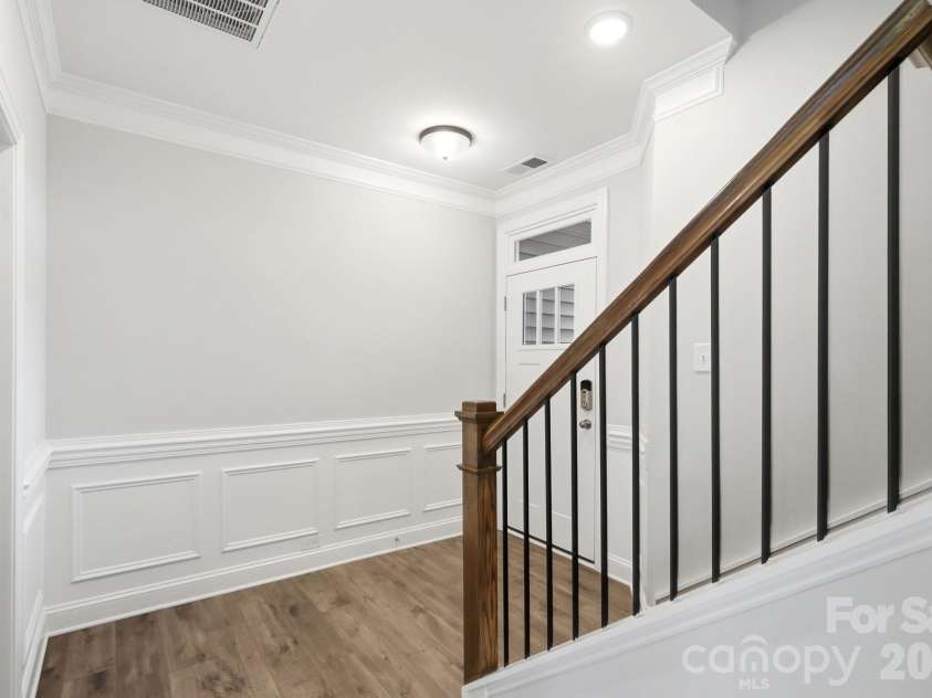 114 Pointer Trail, Troutman, NC 28166.  MLS# CAR4387480, YatesRealty ID 26103. Entryway