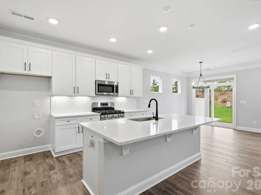 114 Pointer Trail, Troutman, NC 28166.  MLS# CAR4387480, YatesRealty ID 26103. Kitchen