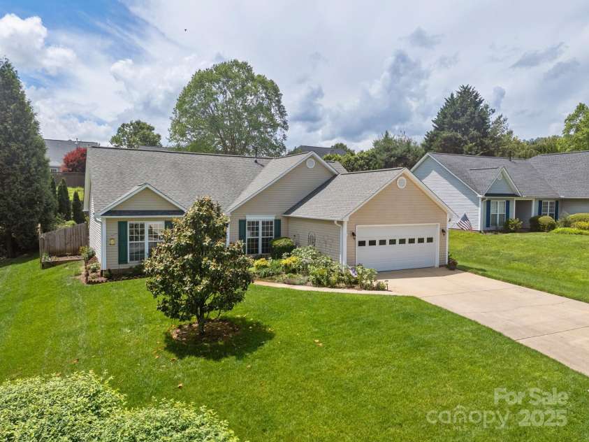 296 Planters Creek Road, Fletcher, NC 28732.  MLS# CAR4258283, YatesRealty ID 26103. 