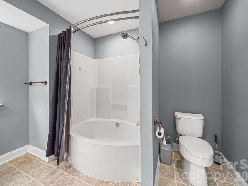 2422 Loch Stone Drive, Gastonia, NC 28054.  MLS# CAR4387463, YatesRealty ID 26104. 