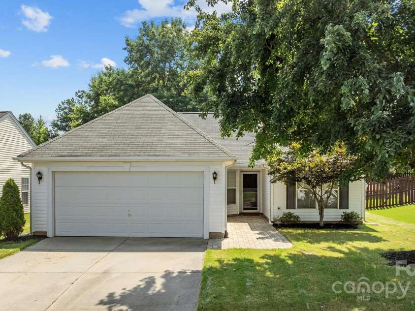 8341 Chatsworth Drive, Indian Land, SC 29707.  MLS# CAR4279827, YatesRealty ID 26104. 