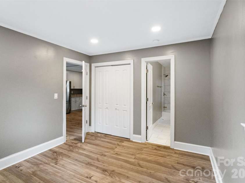 1626 Taylor Avenue, Charlotte, NC 28216.  MLS# CAR4387414, YatesRealty ID 26105. Primary Bedroom
