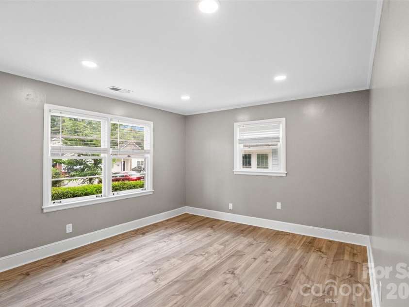 1626 Taylor Avenue, Charlotte, NC 28216.  MLS# CAR4387414, YatesRealty ID 26105. Secondary Bedroom #1