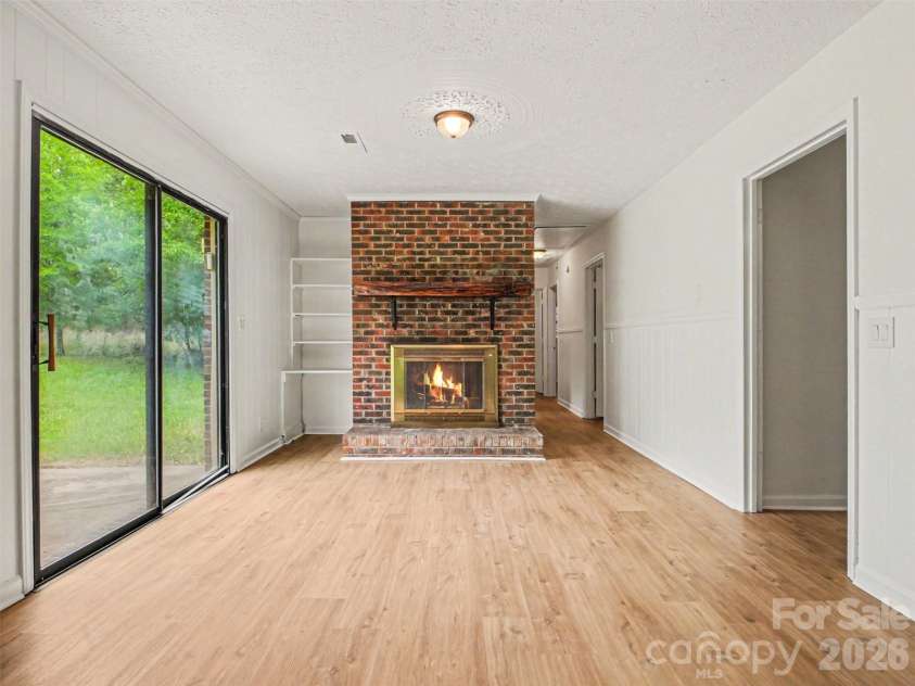 211 Lakeview Road, Cherryville, NC 28021.  MLS# CAR4387475, YatesRealty ID 26106. 