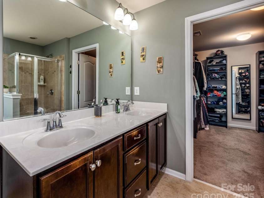 134 Cherry Bark Drive, Mooresville, NC 28117.  MLS# CAR4274473, YatesRealty ID 26107. Primary Bath w/Double Sink Vanity