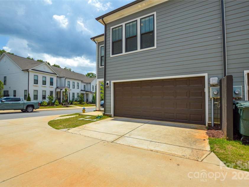 10149 Meeting House Drive, Huntersville, NC 28078.  MLS# CAR4276178, YatesRealty ID 26108. 