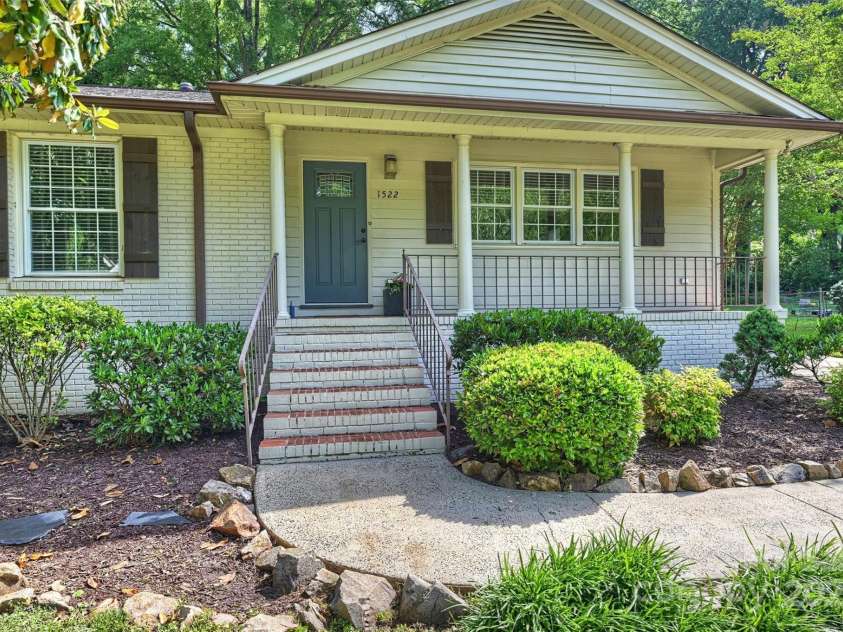1522 Barberry Court, Charlotte, NC 28211.  MLS# CAR4258498, YatesRealty ID 2611. Adorable curb appeal with a quaint, covered front porch!