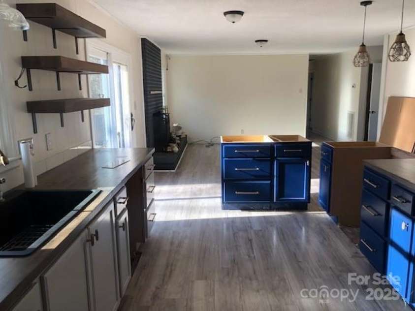 809 Briarcliff Road, Gastonia, NC 28056.  MLS# CAR4333745, YatesRealty ID 2611. 