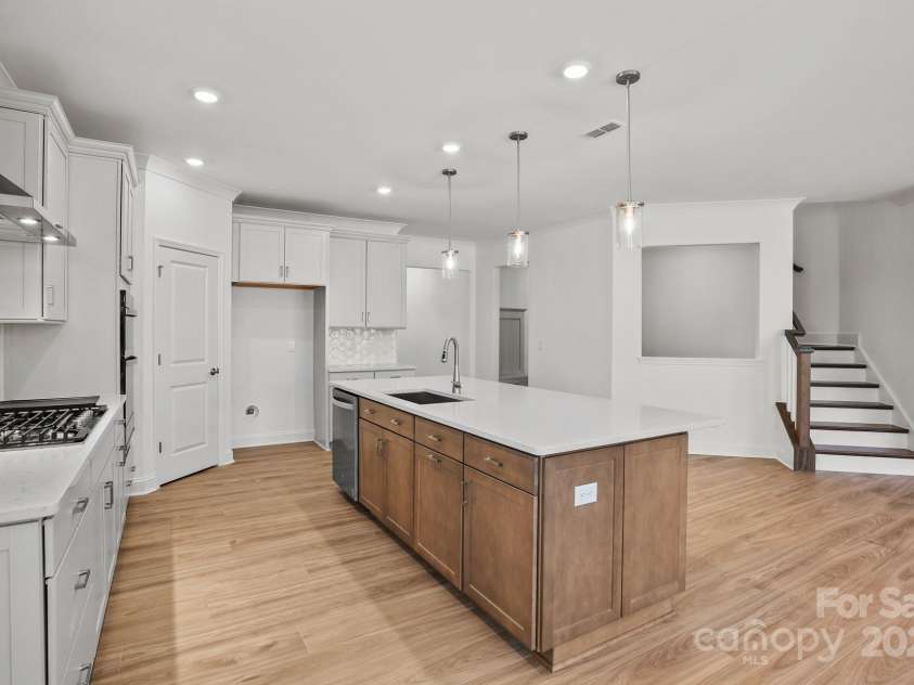 1006 Kinship Drive, Lancaster, SC 29720.  MLS# CAR4273737, YatesRealty ID 26110. Gourmet Kitchen