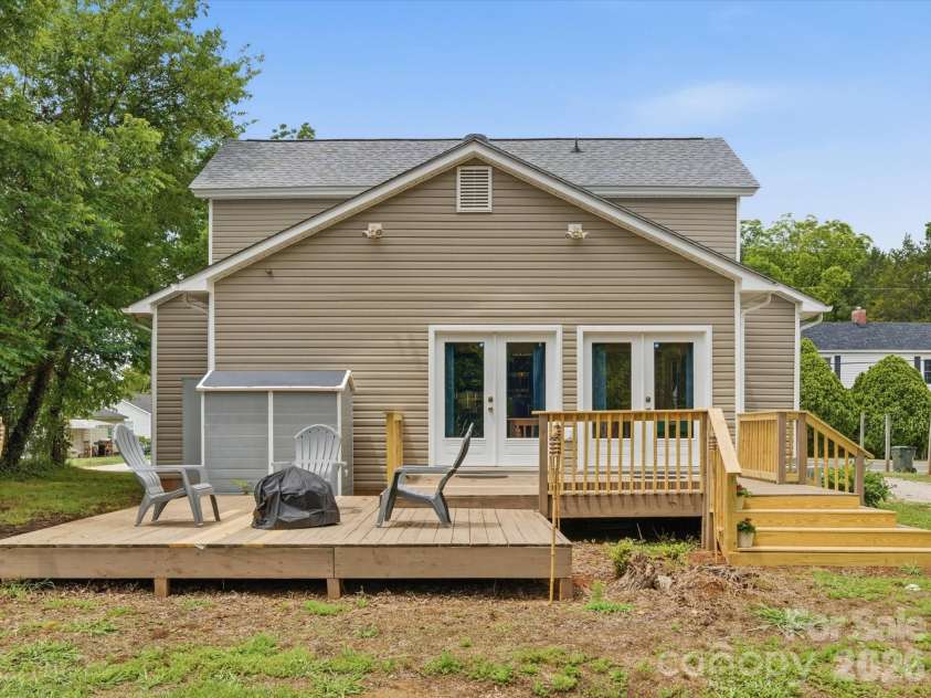 2 Poe Street, Rock Hill, SC 29730.  MLS# CAR4386621, YatesRealty ID 26110. 