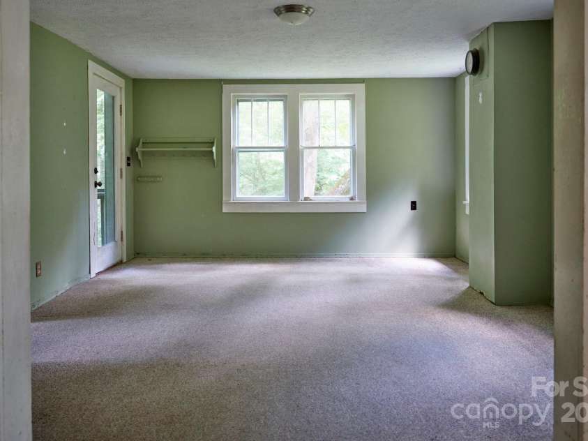 245 Tom Laws Lane, Elk Park, NC 28622.  MLS# CAR4182537, YatesRealty ID 26111. 