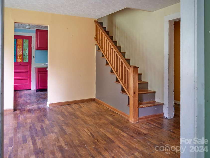 245 Tom Laws Lane, Elk Park, NC 28622.  MLS# CAR4182537, YatesRealty ID 26111. 