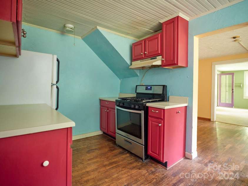 245 Tom Laws Lane, Elk Park, NC 28622.  MLS# CAR4182537, YatesRealty ID 26111. 