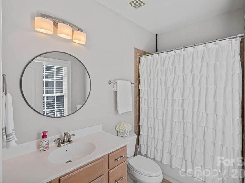 7809 Oak Haven Lane, Stanley, NC 28164.  MLS# CAR4387543, YatesRealty ID 26111. 