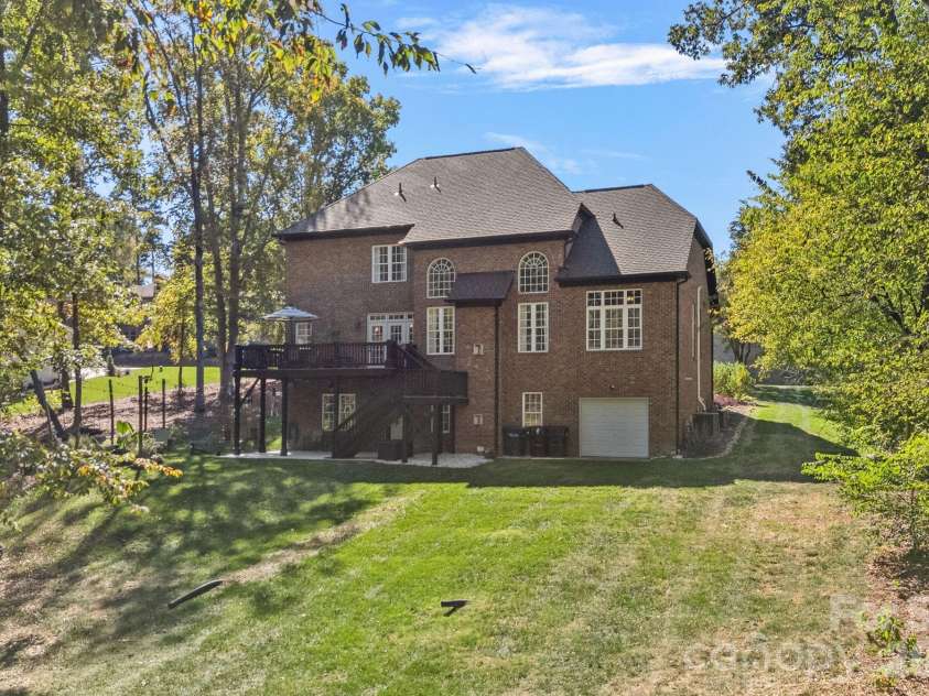 7809 Oak Haven Lane, Stanley, NC 28164.  MLS# CAR4387543, YatesRealty ID 26111. 